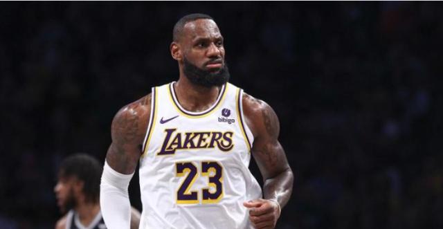 游戏规则模拟器-詹姆斯职业生涯已坐拥5项MVP 篮球历史仅此一人